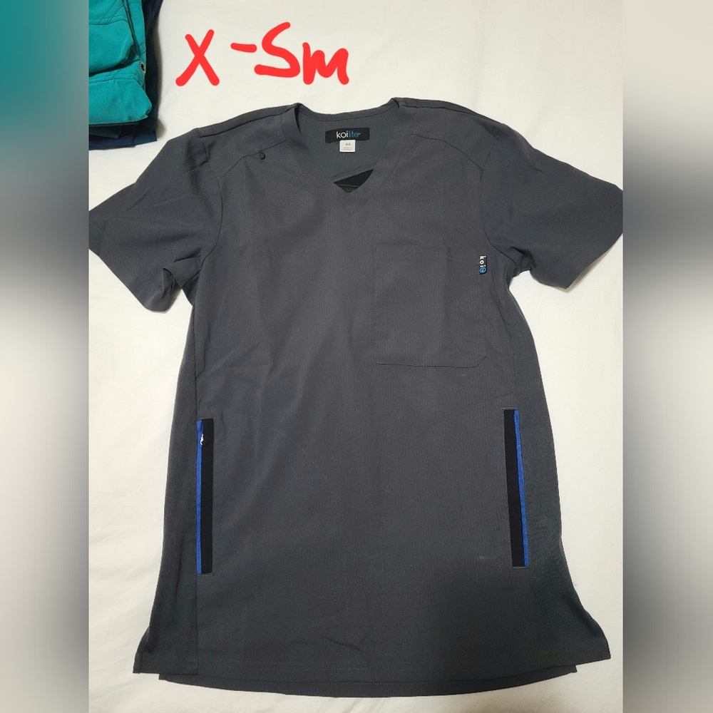 Men's Koi Lite Scrub Top